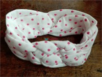 cintillo lunares blanco